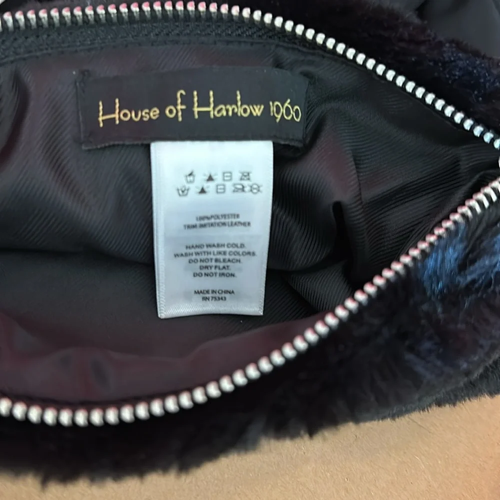 2 Pieces Faux Fur Gloves and Wristlet Set. NWT/ NIB
